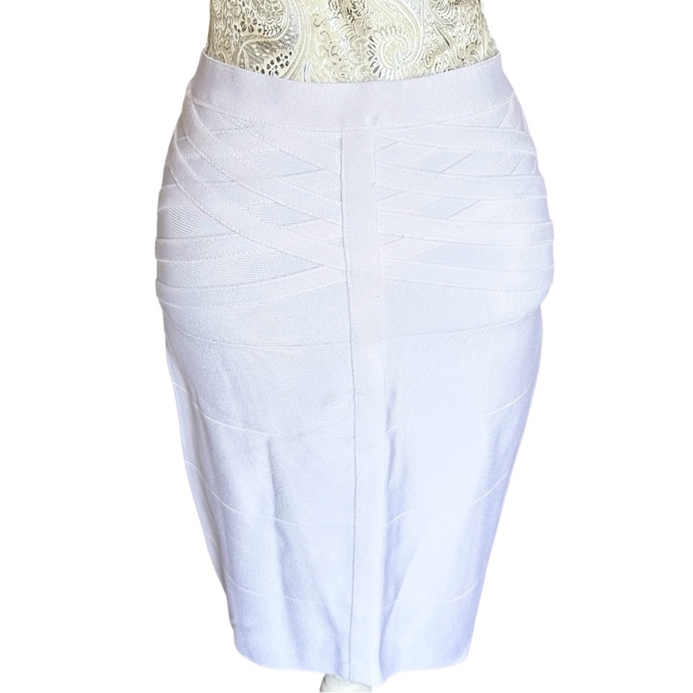bebe Office Siren Sexy Stretch White Bandage Pencil Mini Skirt Size Medium Party - Picture 2 of 6